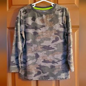 Old Navy Gray Camo Long Sleeve